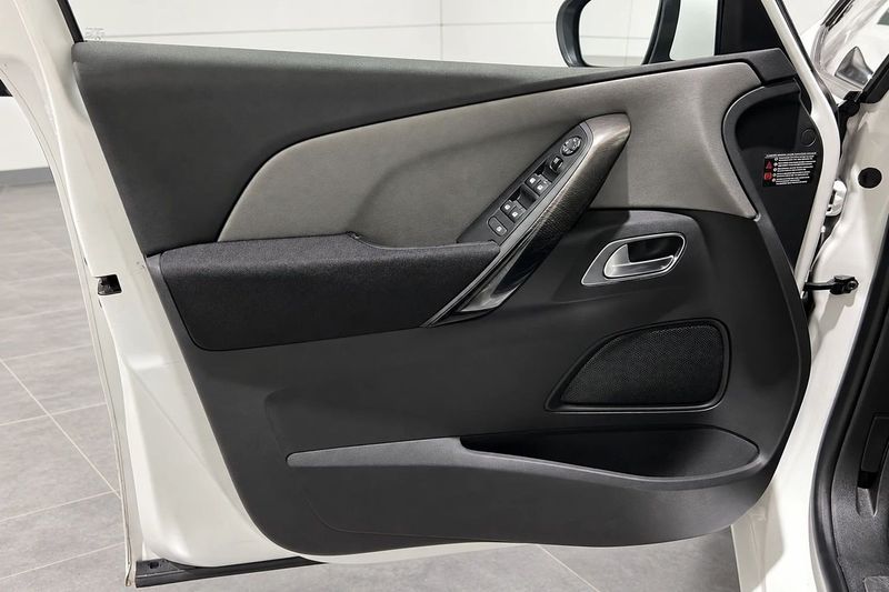 Citroen C4 Picasso bild 8