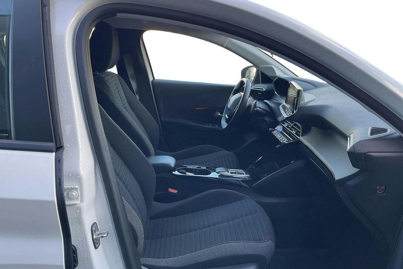 Peugeot 208 bild 7