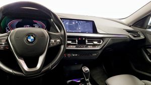 BMW 218 bild 4
