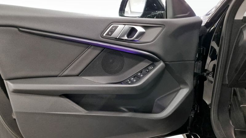 BMW 218 bild 11