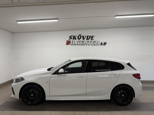 BMW 118 I M Sport Shadowline/HiFi/LED/Rattvärme/Adaptiv Farthålla - 2020
