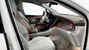 Mercedes EQS450 SUV bild 3