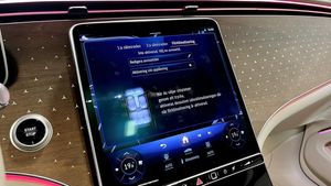 Mercedes EQS450 SUV bild 17