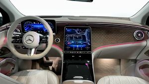 Mercedes EQS450 SUV bild 4