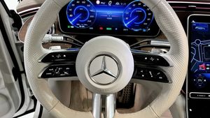Mercedes EQS450 SUV bild 14