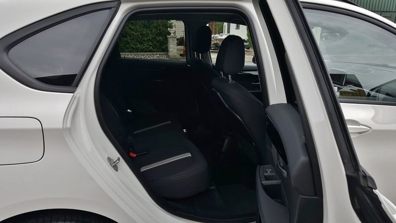 BMW 218 bild 9