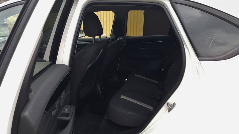 BMW 218 bild 11