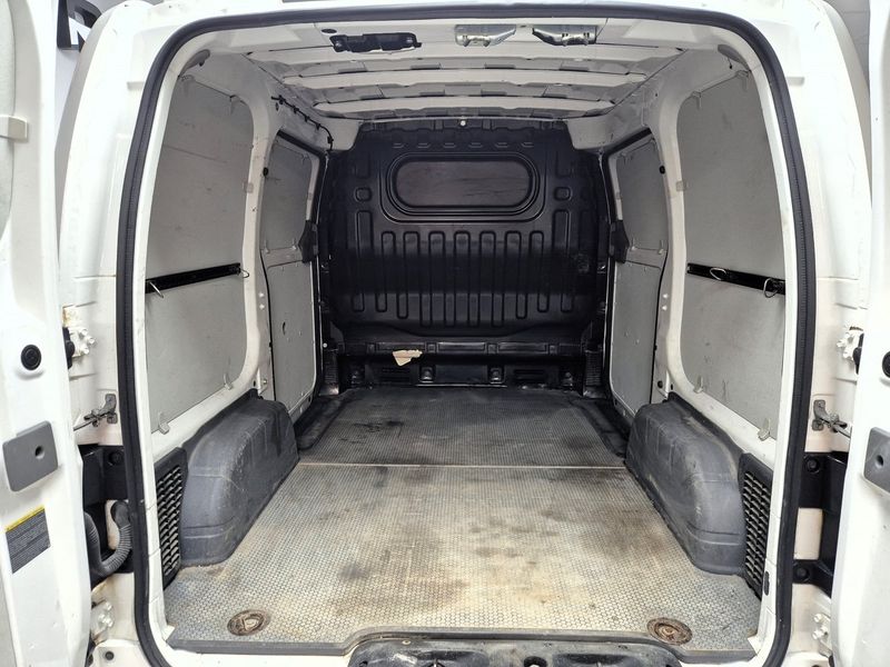 Nissan NV200 bild 9