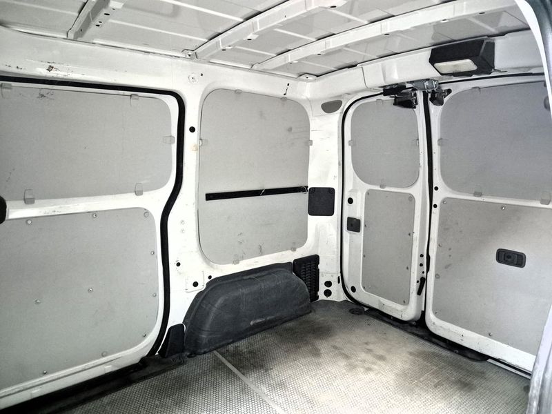 Nissan NV200 bild 10