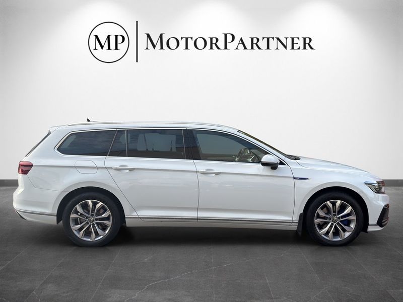 Volkswagen Passat bild 8