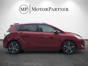 Toyota Verso bild 8