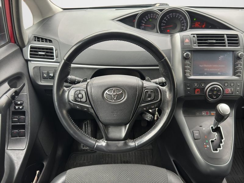 Toyota Verso bild 13