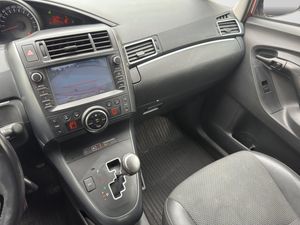 Toyota Verso bild 14