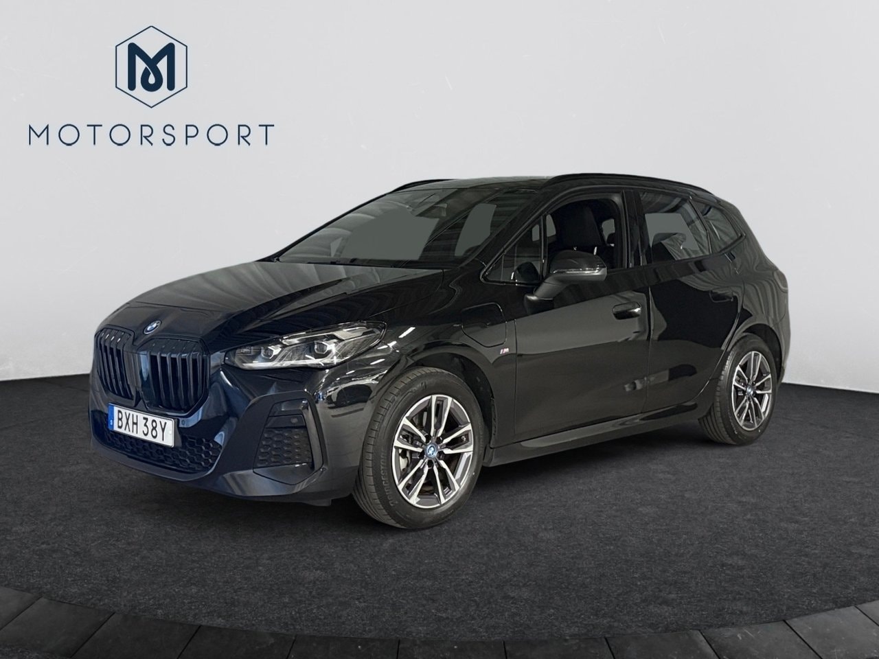 BMW 225