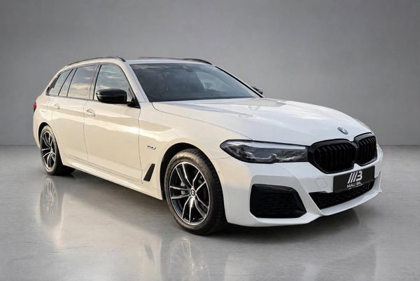 BMW 530 e xDrive Touring M Sport Kamera Skinn Drag CarPlay Leasin - 2023