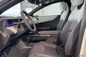 Mazda CX-6e bild 7