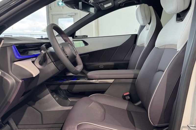 Mazda CX-6e bild 7