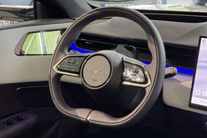 Mazda CX-6e bild 10