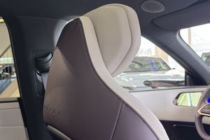 Mazda CX-6e bild 12