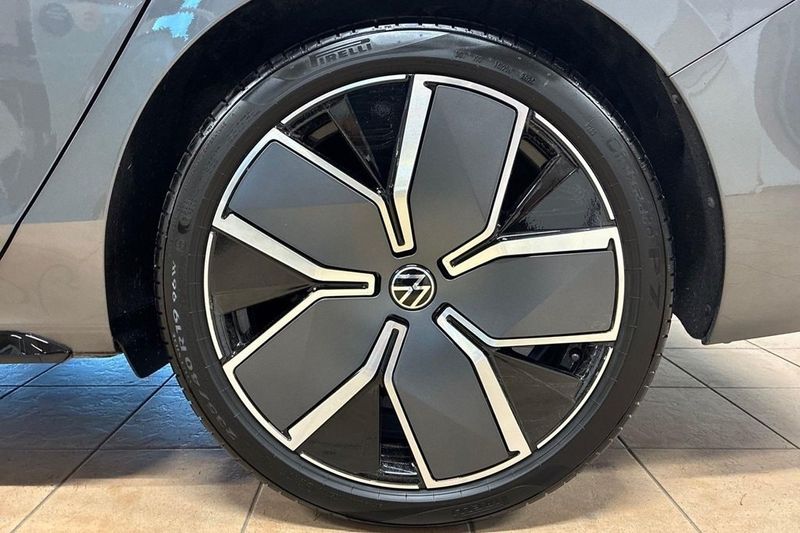 Volkswagen Passat bild 15