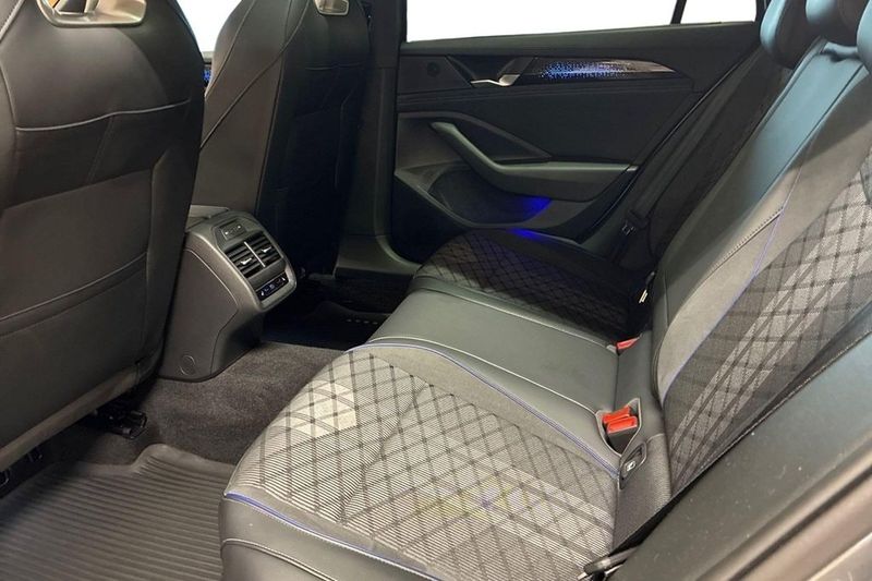 Volkswagen Passat bild 11