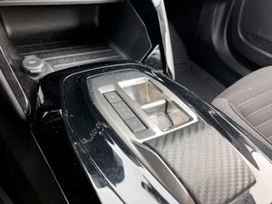 Peugeot e-2008 bild 10