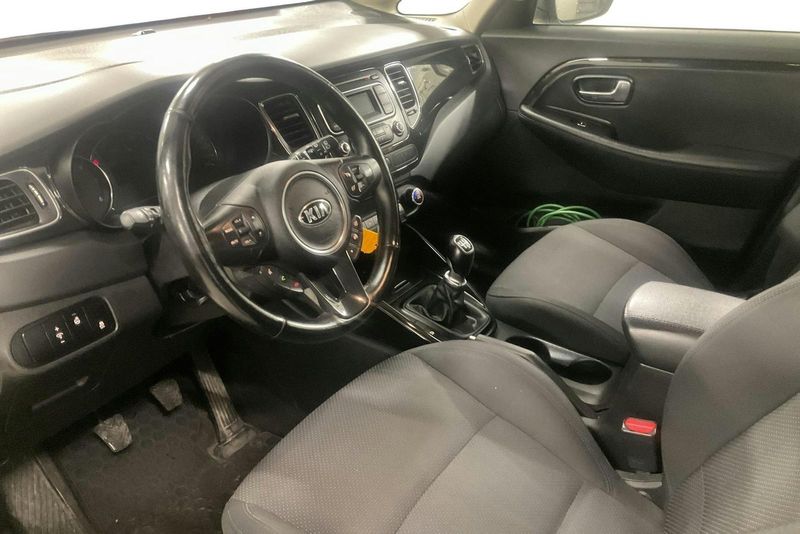 Kia Carens bild 17