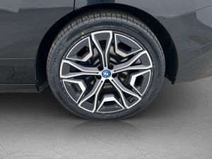 BMW iX bild 36