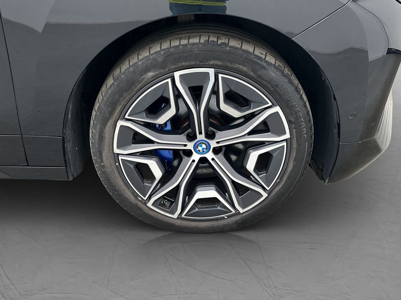 BMW iX bild 38