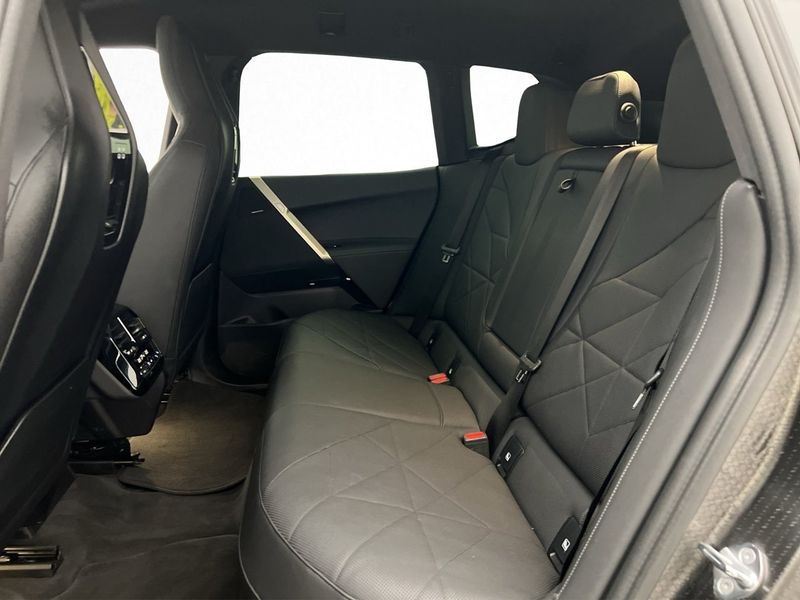 BMW iX bild 30