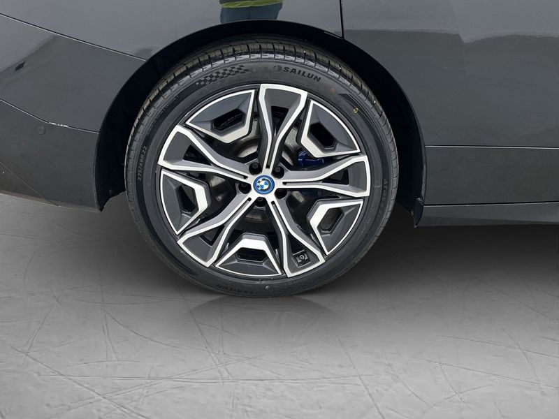 BMW iX bild 37