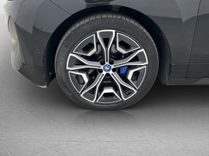 BMW iX bild 35