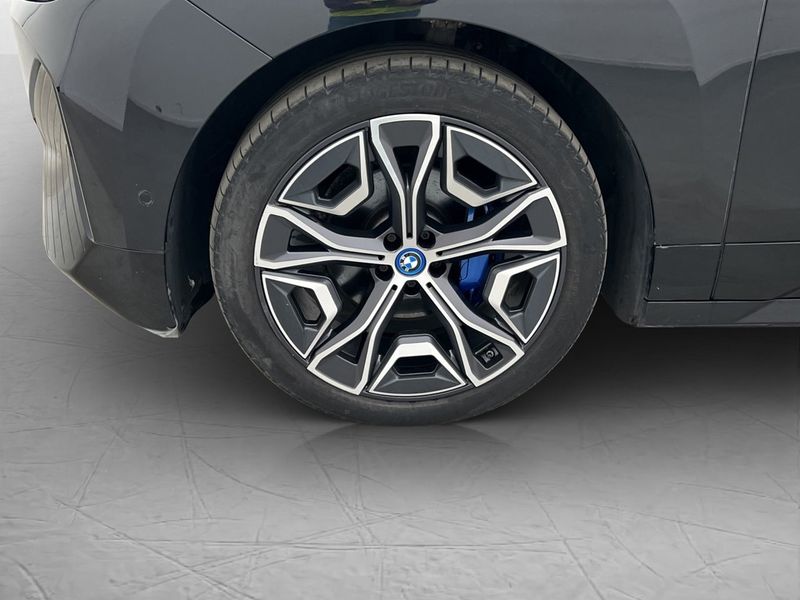BMW iX bild 35