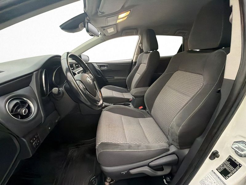 Toyota Auris bild 12