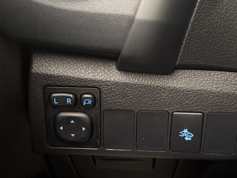 Toyota Auris bild 17