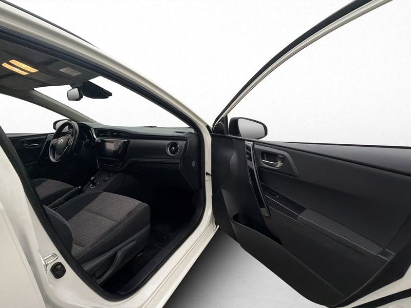 Toyota Auris bild 25