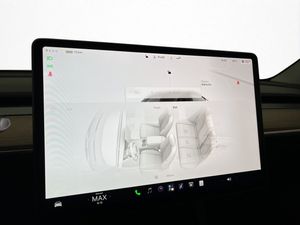 Tesla Model Y bild 28