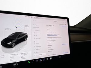 Tesla Model Y bild 26