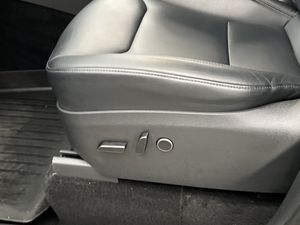Tesla Model Y bild 15