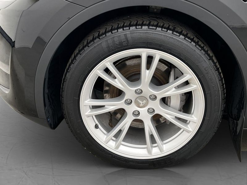 Tesla Model Y bild 31