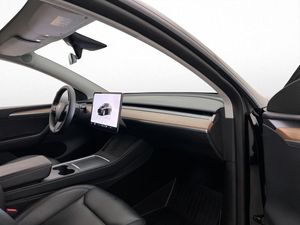 Tesla Model Y bild 25