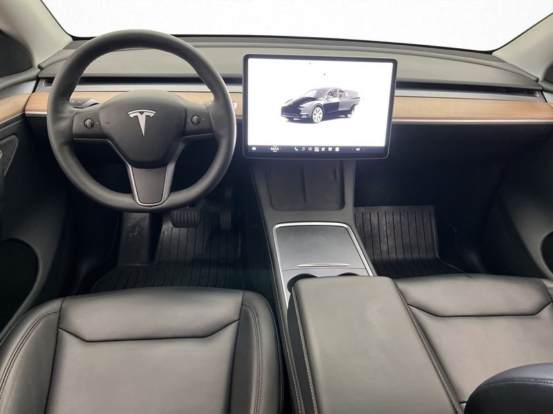 Tesla Model Y bild 19