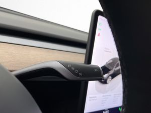 Tesla Model Y bild 20