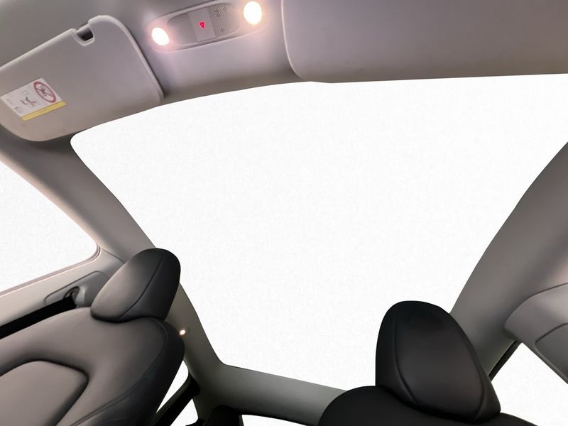 Tesla Model Y bild 35
