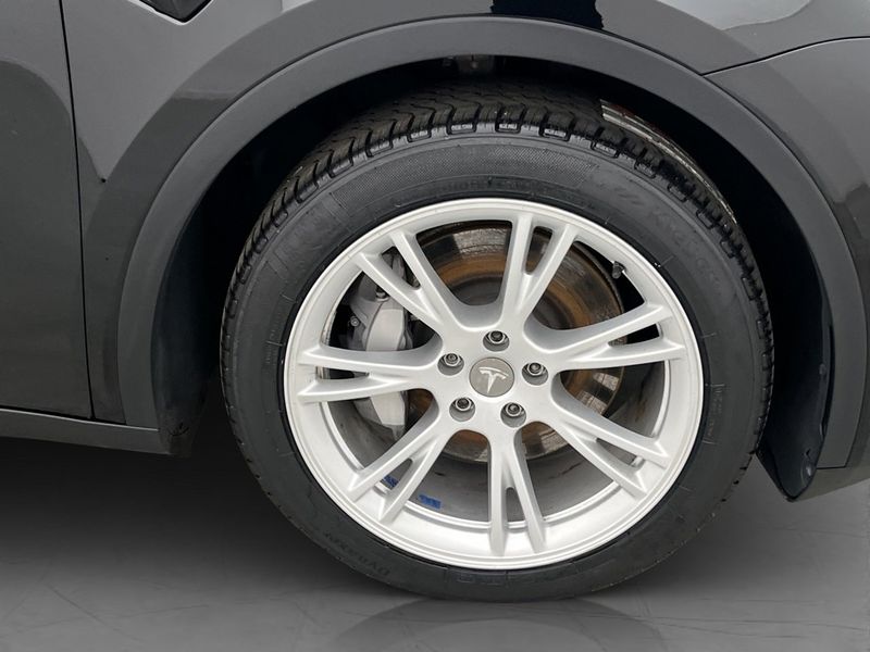 Tesla Model Y bild 34