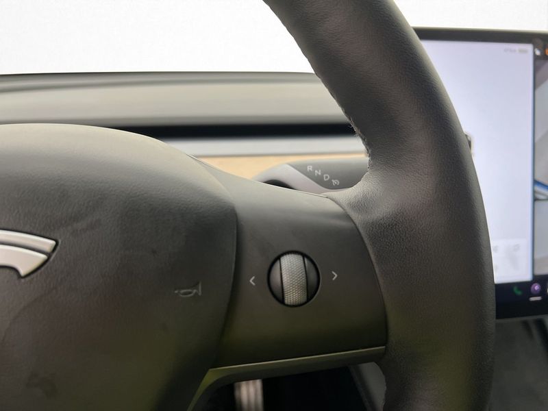 Tesla Model Y bild 20