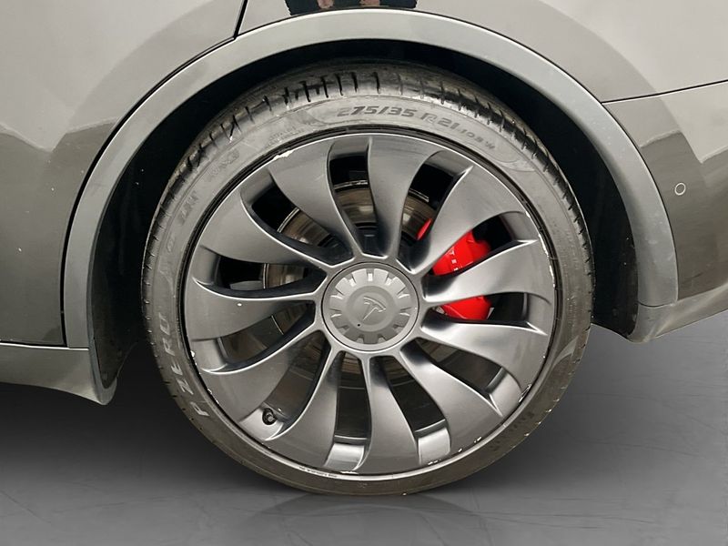Tesla Model Y bild 30