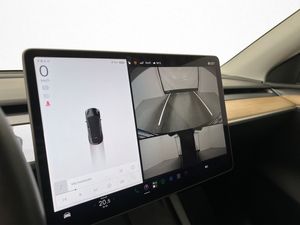 Tesla Model Y bild 22