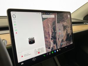 Tesla Model Y bild 24