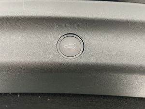 Tesla Model Y bild 12